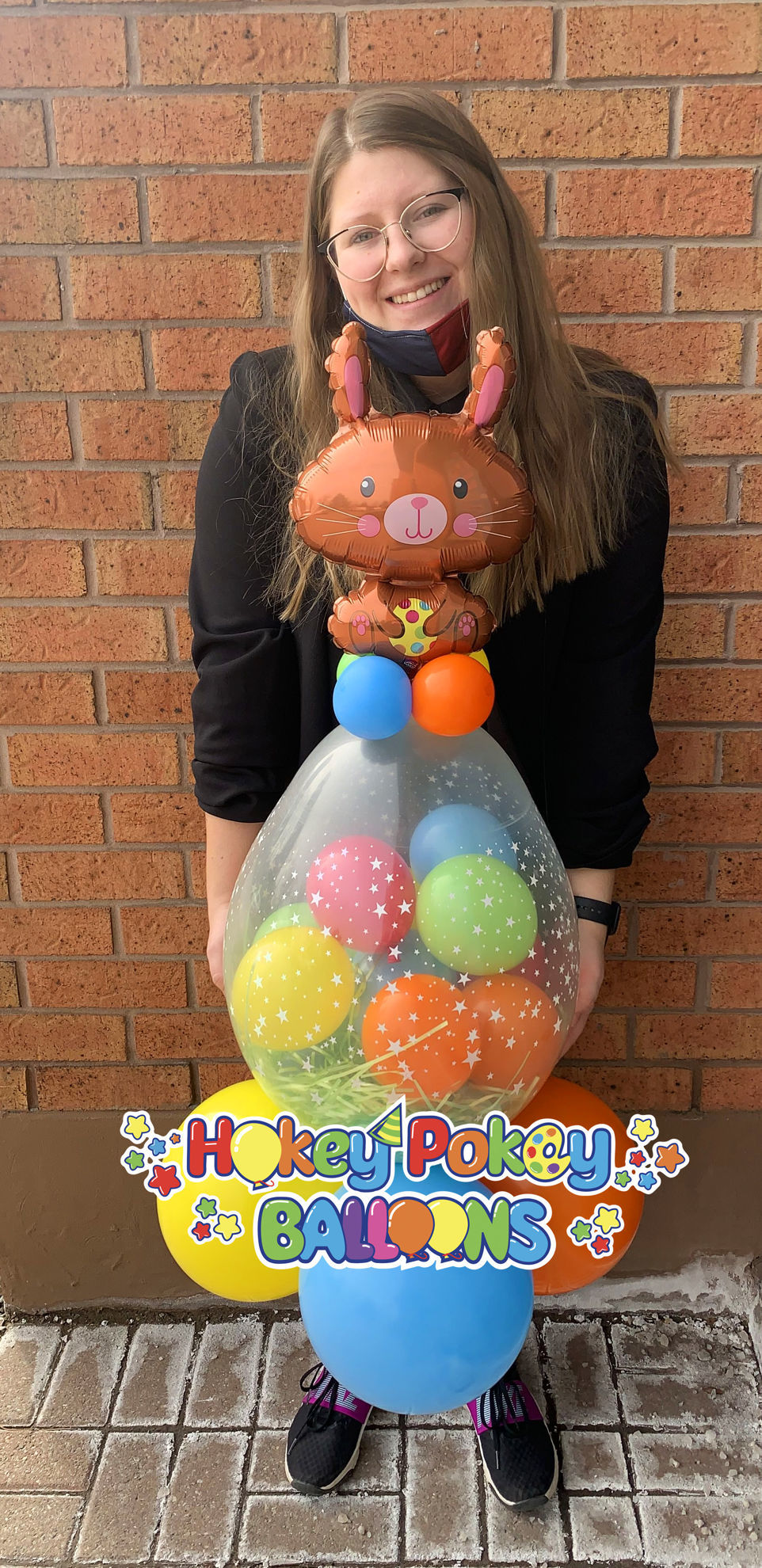 Picture of Easter Hunt - Stuffed Balloon Gift with a Foil Topper Balloon