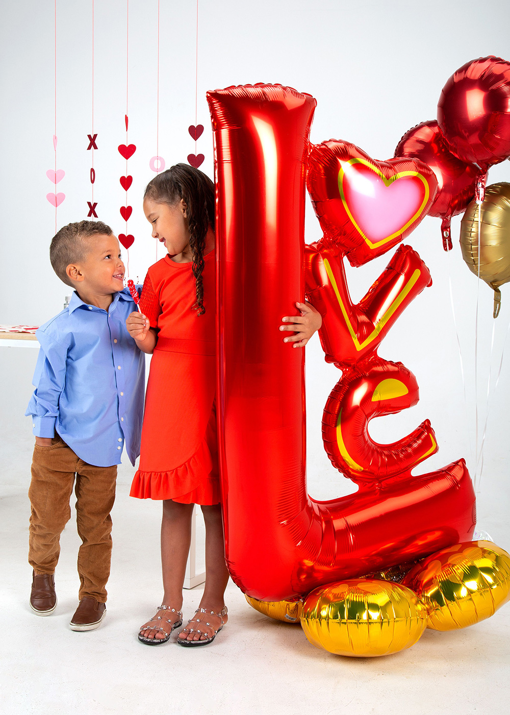 Picture of 58'' Big Love AirLoonz Balloon (air-filled)